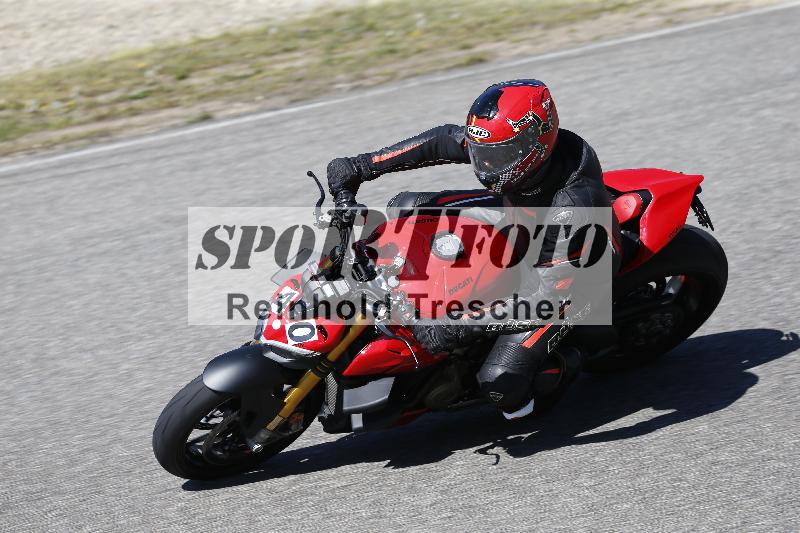 /06 08.04.2026 Cornu Master School ADR/Gruppe blau/40